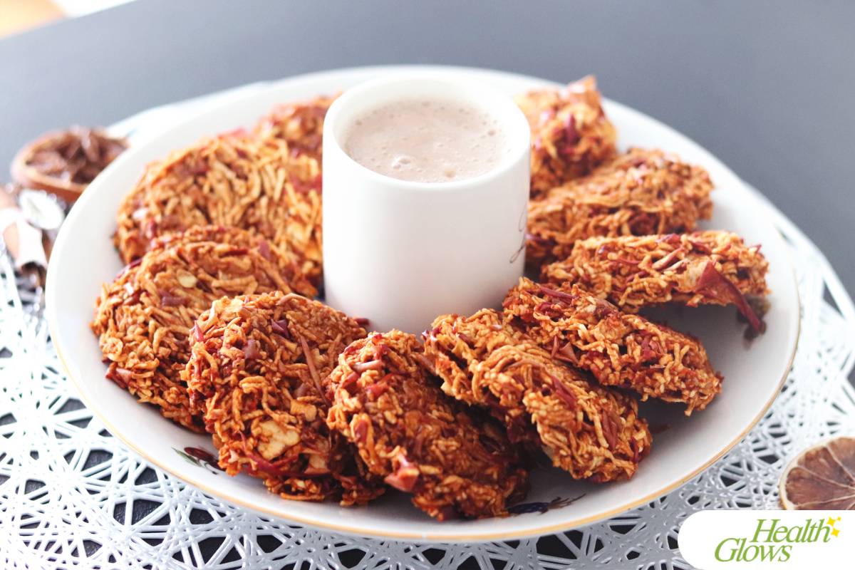 The recipe 'Apple Cookies' from the dehydrator recipe e-book 'Raw yet Warm'.