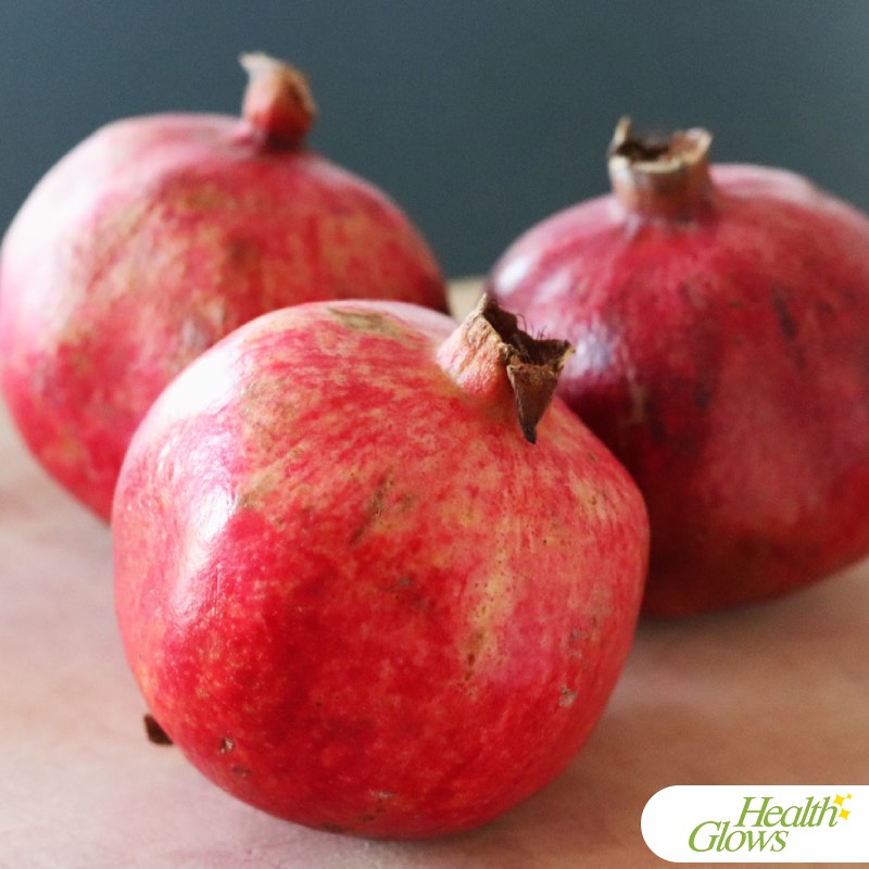 Pomegranate is a fruit rich in nutrients. Extremely tasty as a juice that can be easily made with a pomegranate press.
