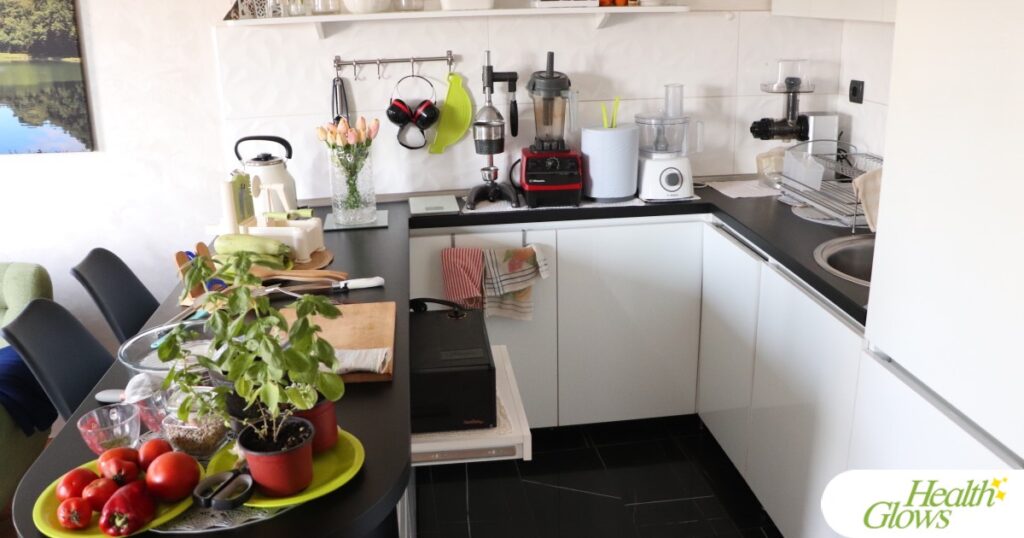 The kitchen where raw vegan spaghetti marinara pasta is prepared.